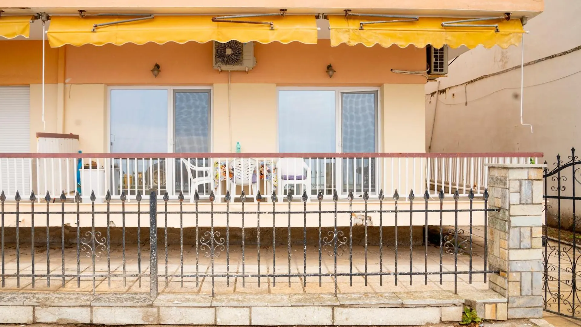 B&G Beach Bliss Apartment Nea Iraklia Greece